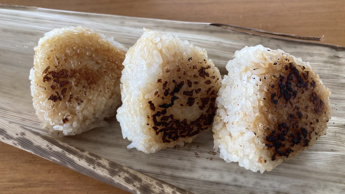 手軽で激うま！簡単にできる焼きおにぎりの作り方！