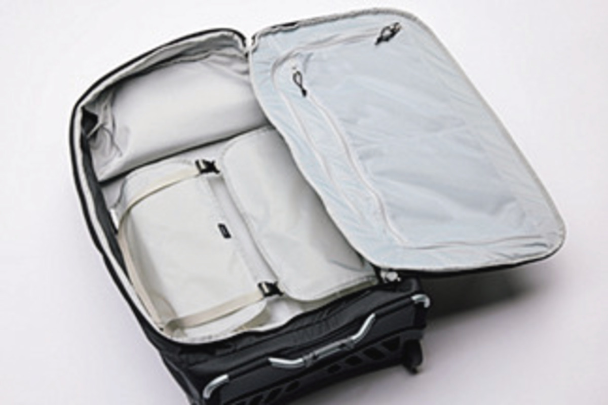 OSPREY (オスプレー) ／ オゾン ２ウィールド 80L