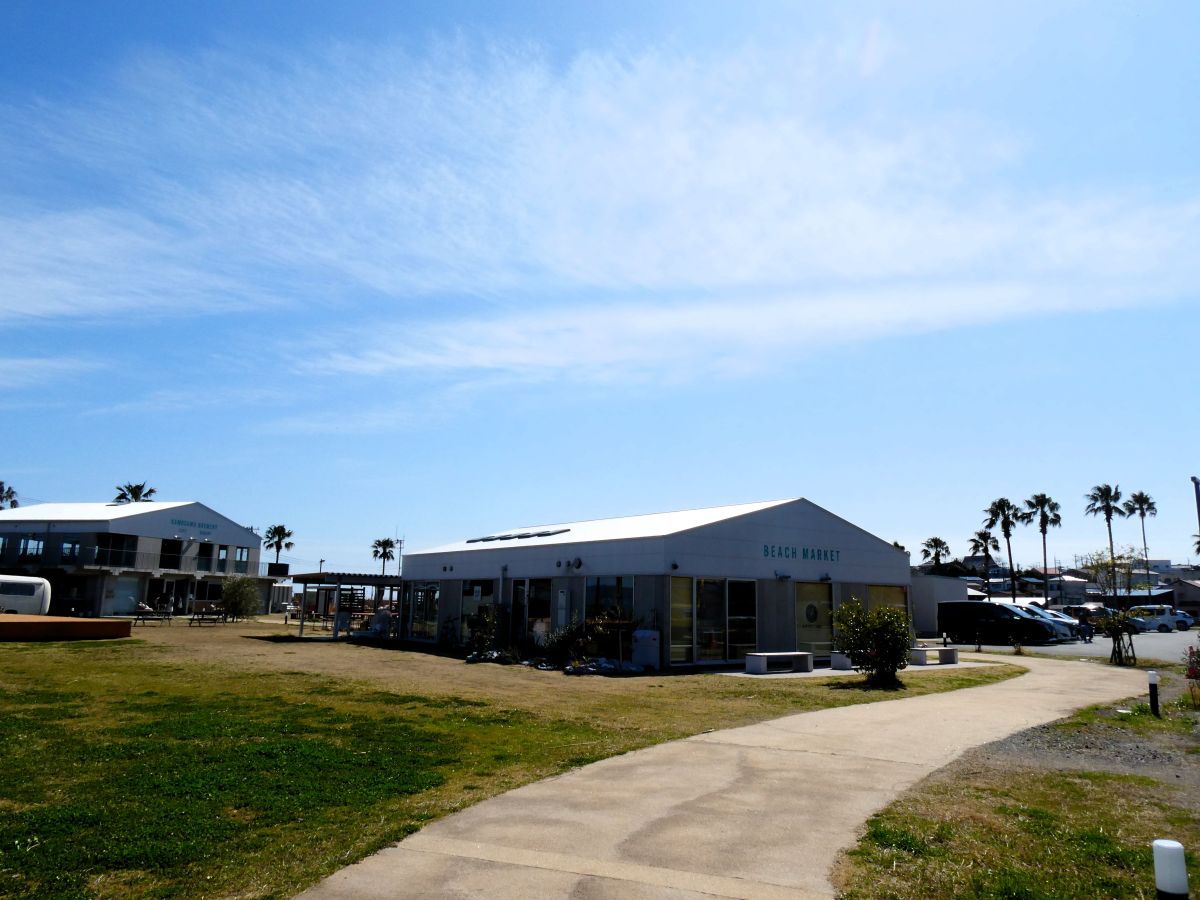 別角度から見た外観