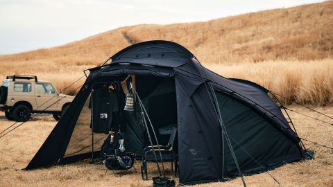 黒一色で仕立てた特別な一張！ 東京クラフト「テンビ シェルター」5周年記念限定モデルが放つ存在感