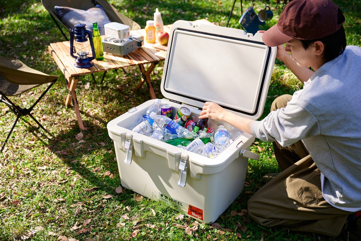 最大14日も保冷可能！ アイリスオーヤマの「HUGEL 真空断熱クーラーボックス」を詳細解説