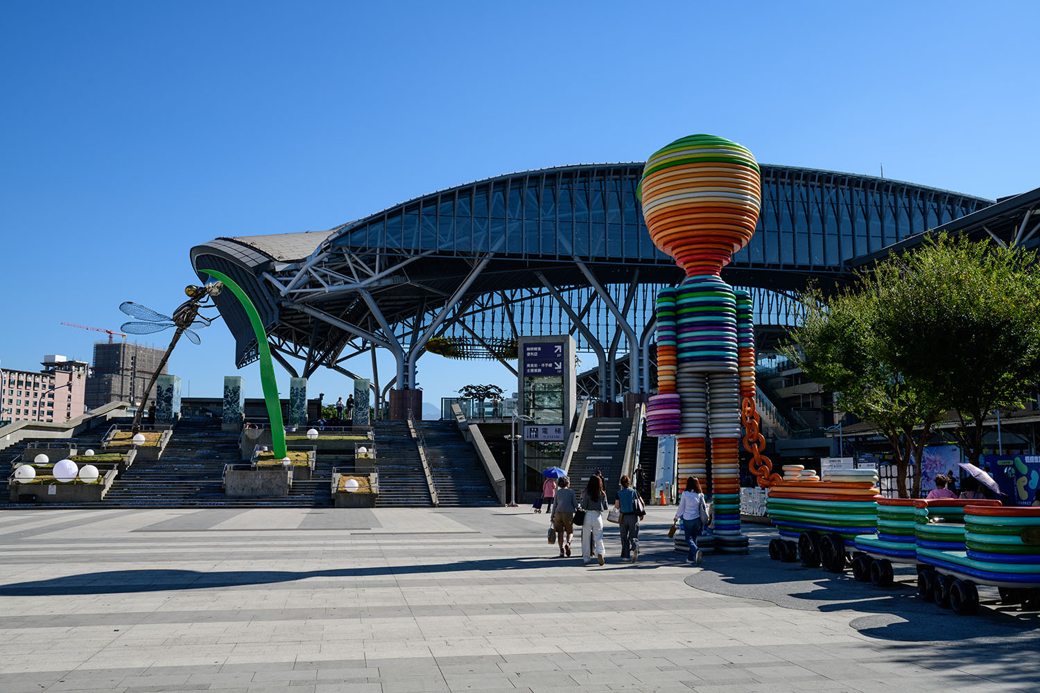台湾中部の穏やかな街、台中。街を散歩し、豪華アイスをぱくつく
