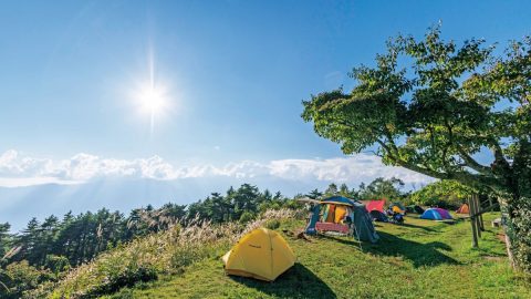 行きたいキャンプ場が絶対見つかる『ほんとうに気持ちいいキャンプ場100』ついに発売！