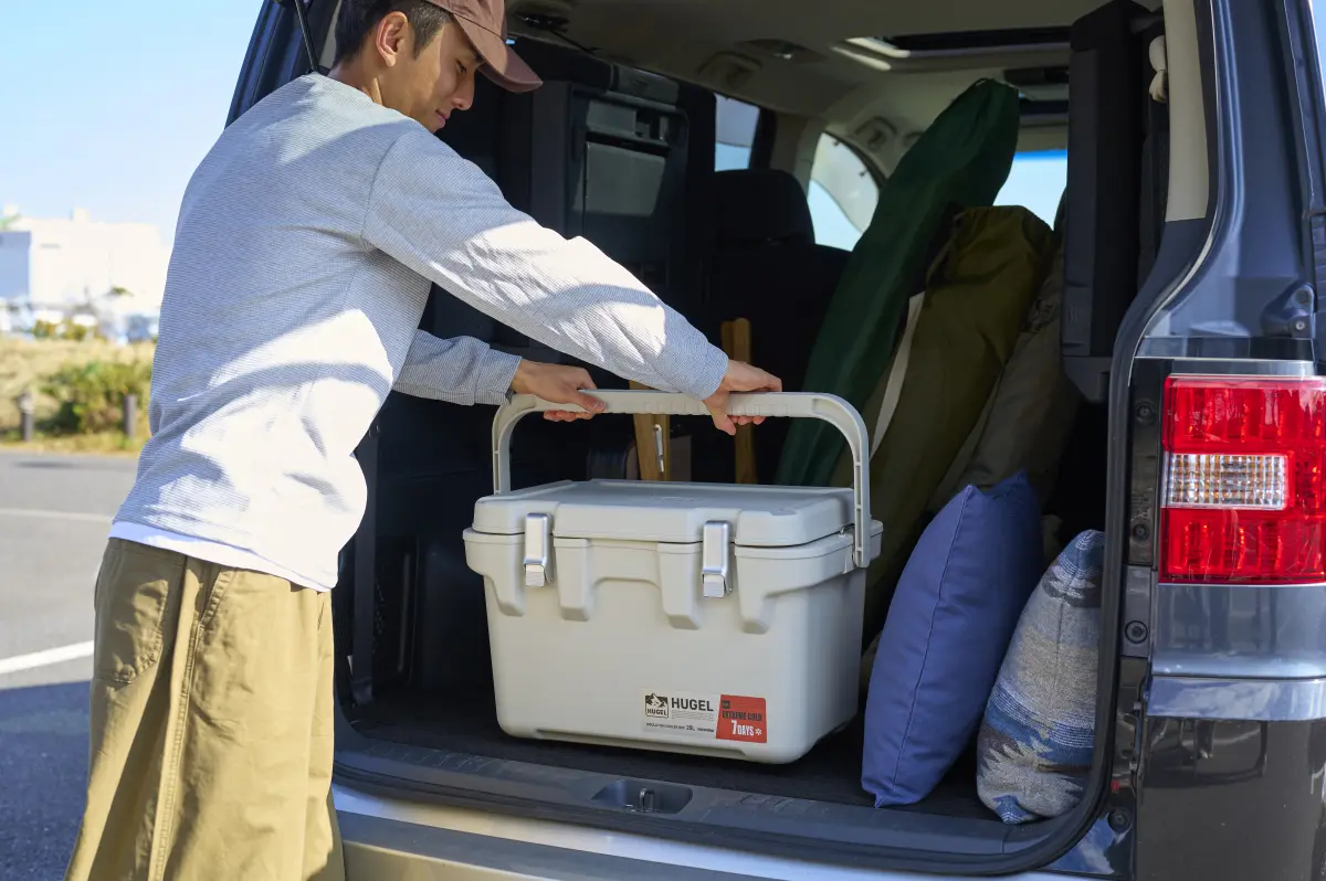 HUGEL（ヒューゲル）／真空断熱クーラーボックス 20L
