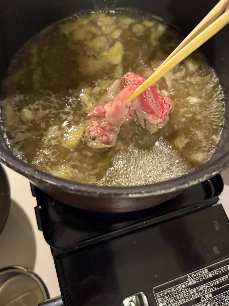 しゃぶしゃぶを楽しむ
