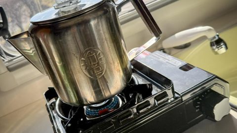 「タフまるジュニア」が車中泊旅の不便さを解消！使ってみて分かった快適ポイントとは？