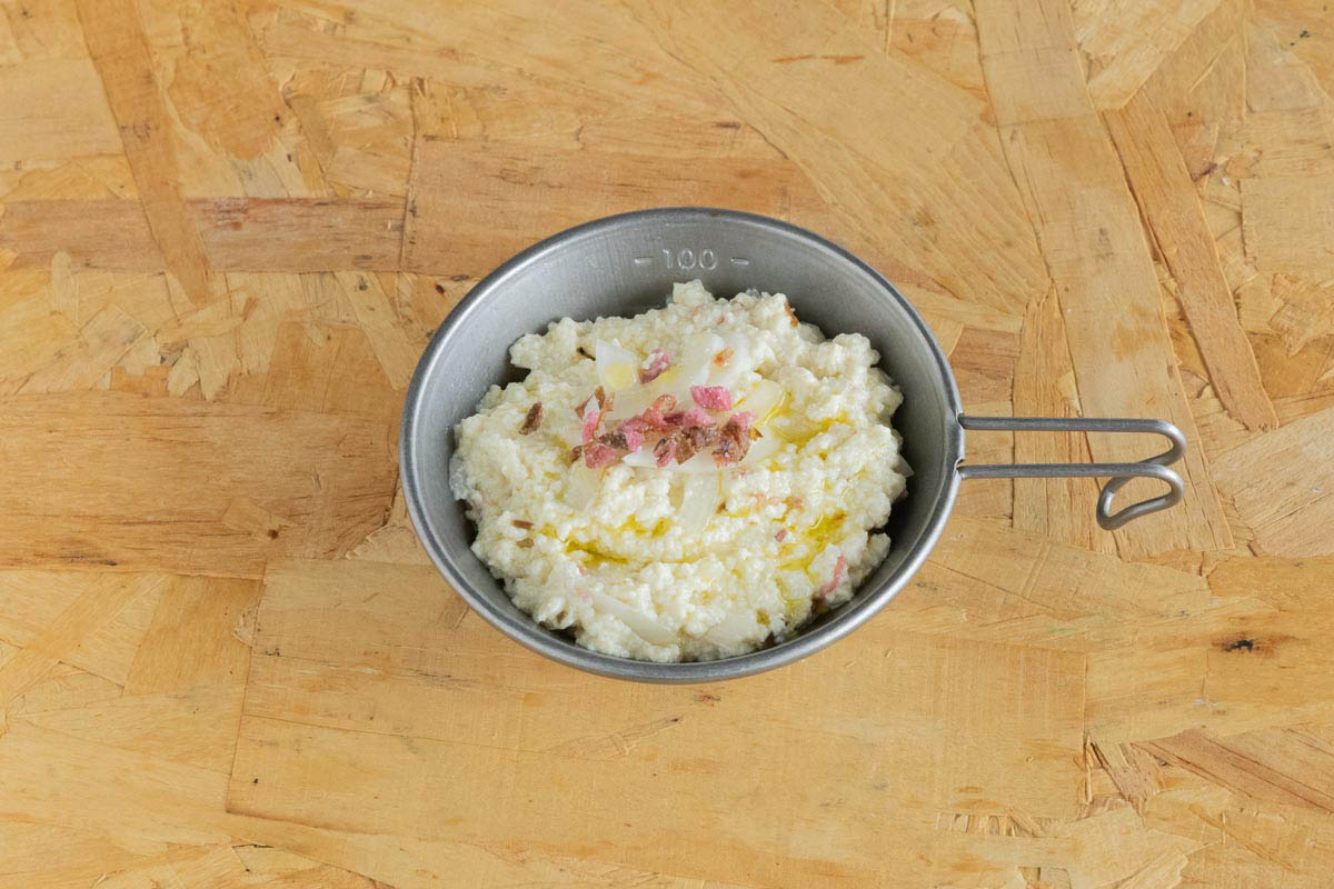 桜と新玉ねぎの豆腐ディップ