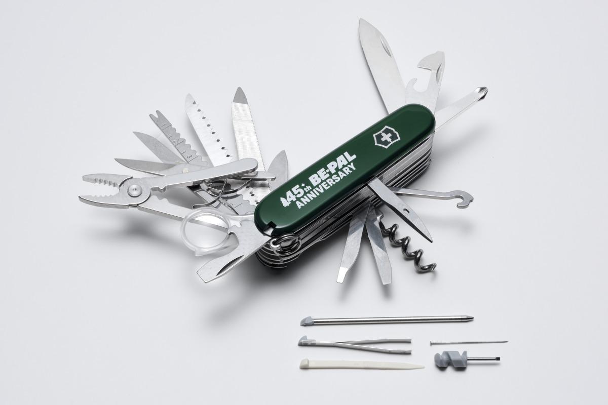 BE-PAL×Victorinox (ビーパル×ビクトリノックス) ／ 45周年記念 別注スイスチャンプ＆レザーケース
