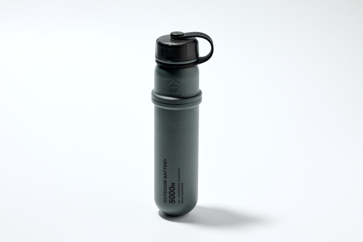 BE-PAL×NESTOUT (ビーパル×ネストアウト) ／ 45周年記念 モバイルバッテリー DE-NEST-5000OV 特製ポーチ付