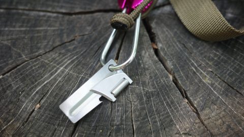 プルタブは引かずに、あえて使ってほしい。わずか38mmの缶切り「P-38」