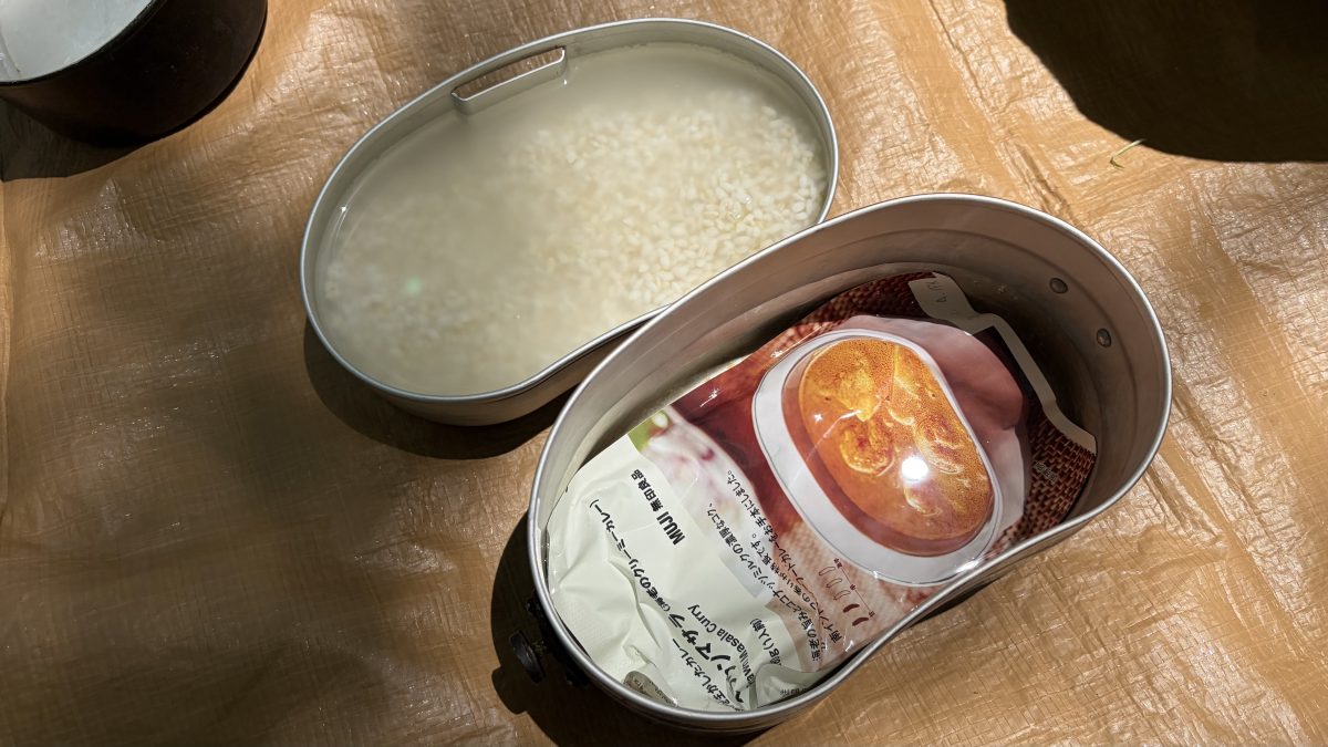 お米とレトルトカレー