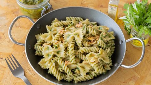 旬の息吹を一皿に凝縮。よもぎで作るジェノベーゼパスタのレシピ