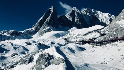 中国・雲南省の未踏峰をゆく！高山病と戦いながら、はるかなる玉龍雪山・4500m越えに挑戦