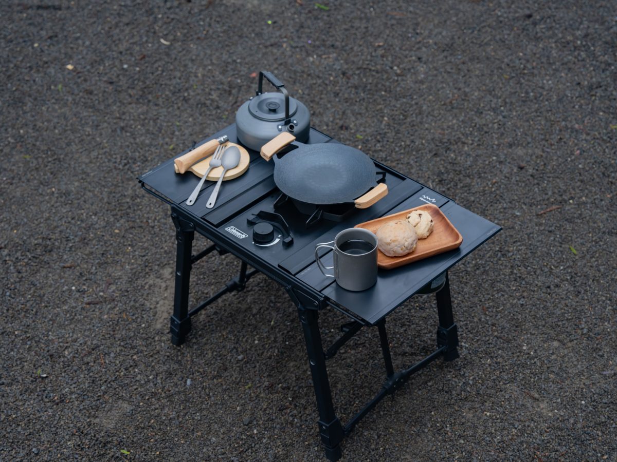 大人気のAlpen Outdoors「アルミユニットテーブル」に待望のソロ専用サイズが登場したぞ！