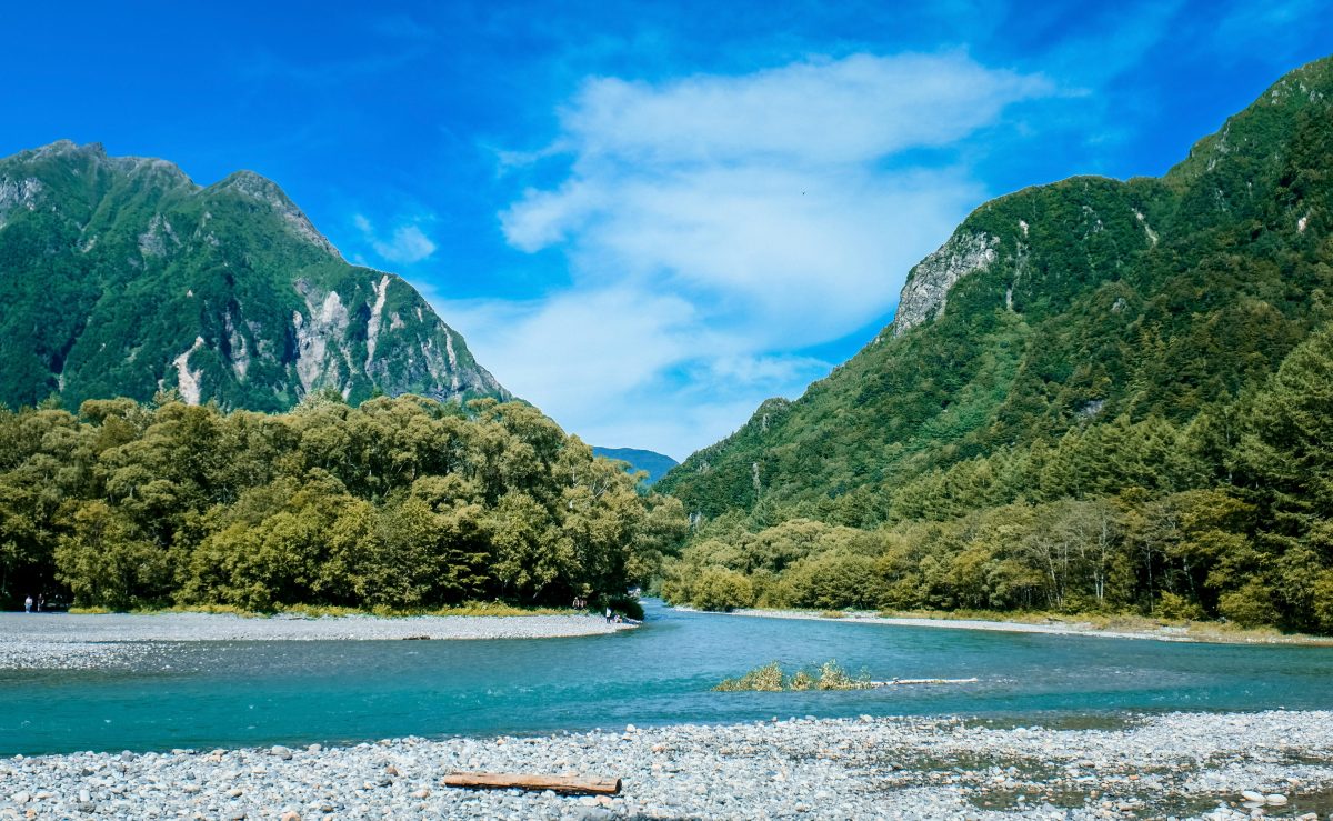 川や山