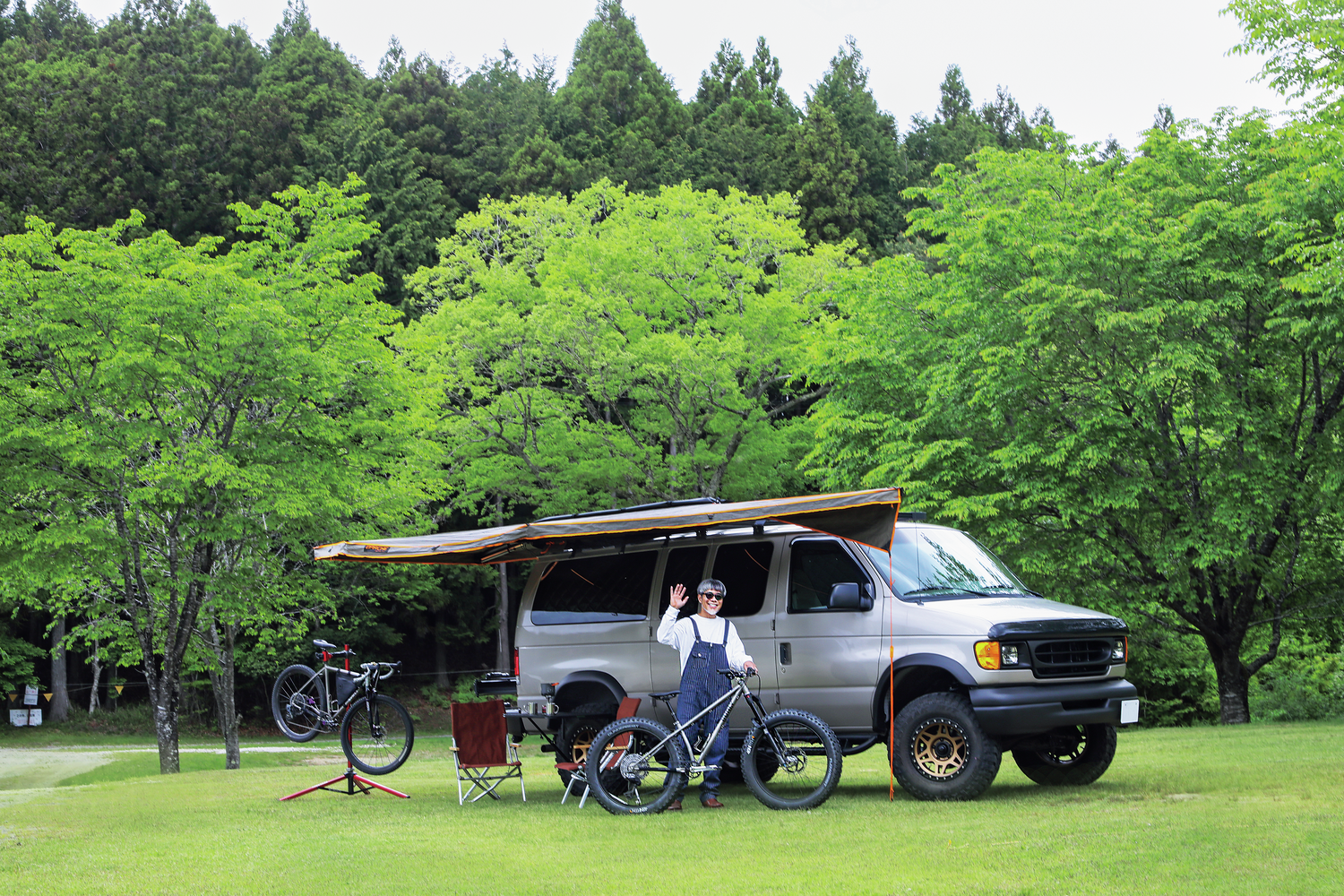 自転車を積んでどこまでも！ 快適に泊まり遊ぶことを追求したアメリカンな移動基地