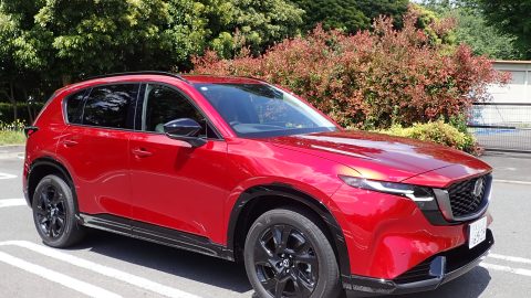 マツダ新型CX-5は、エクステリア、インテリア、パワートレイン、運転支援機能がどう変わった？