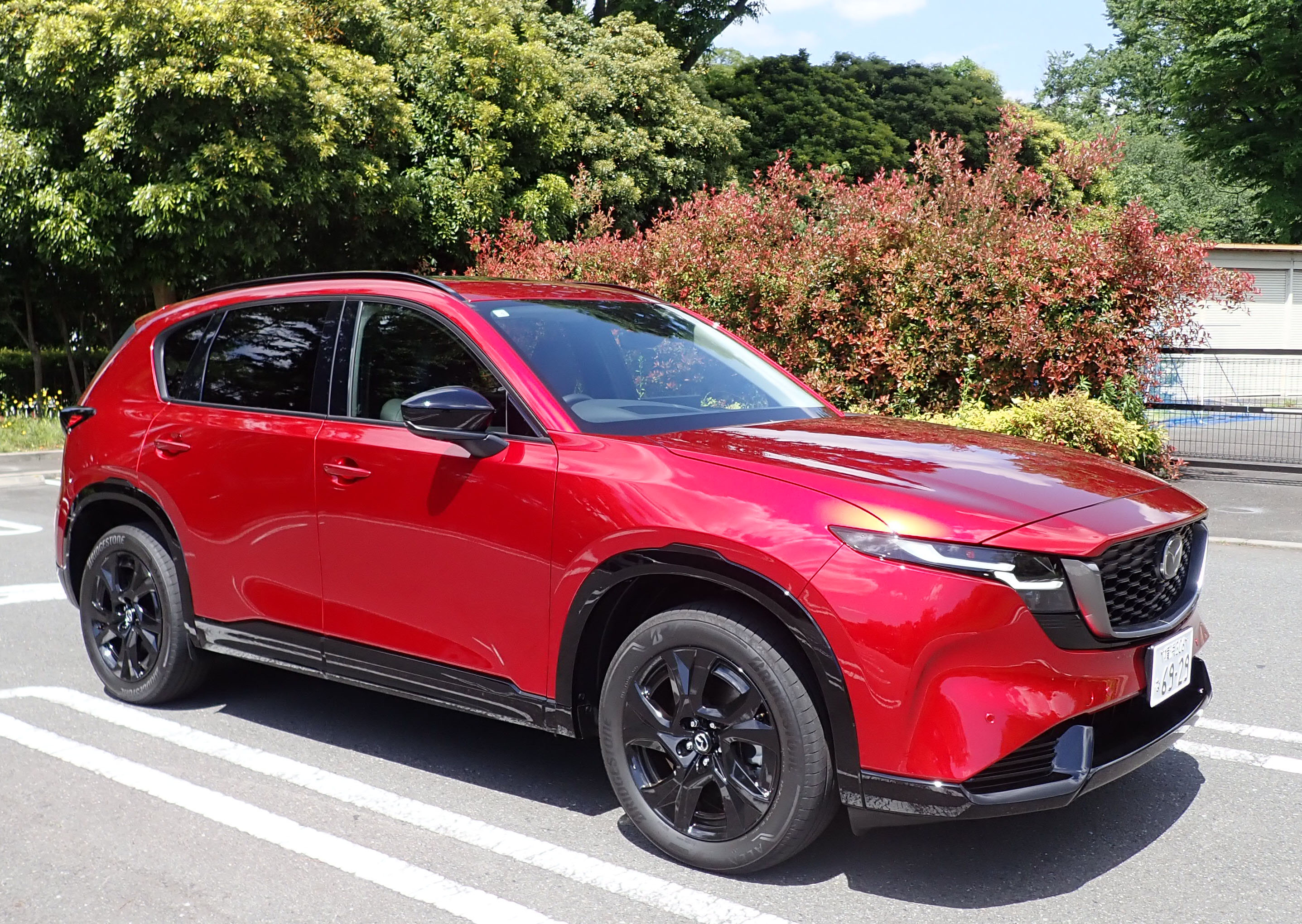マツダ新型CX-5は、エクステリア、インテリア、パワートレイン、運転支援機能がどう変わった？