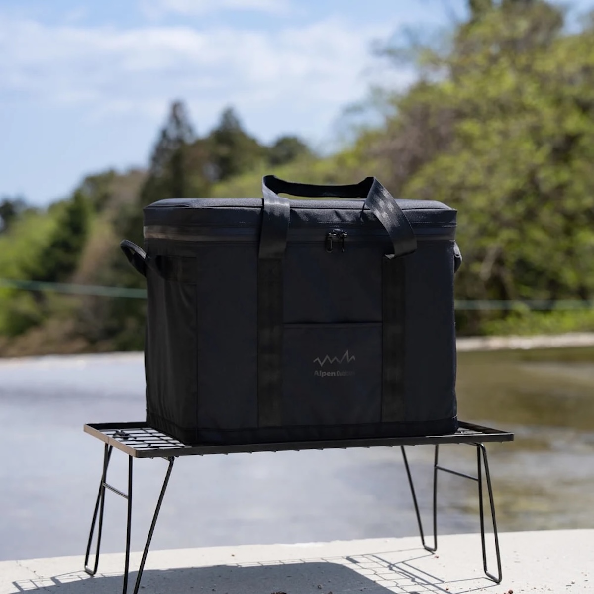 高保冷なのに軽い～！Alpen Outdoorsのコスパ抜群なクーラーボックスをチェック