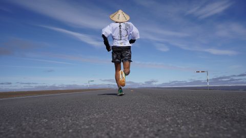 【地球を走る】ランナー飯野航さんが続ける前人未到の挑戦「トランス アトラス ランニング」とは!?