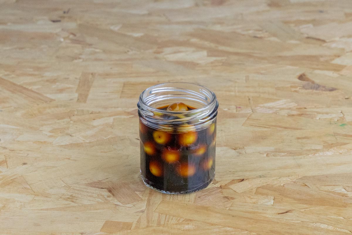 小梅の醤油漬け