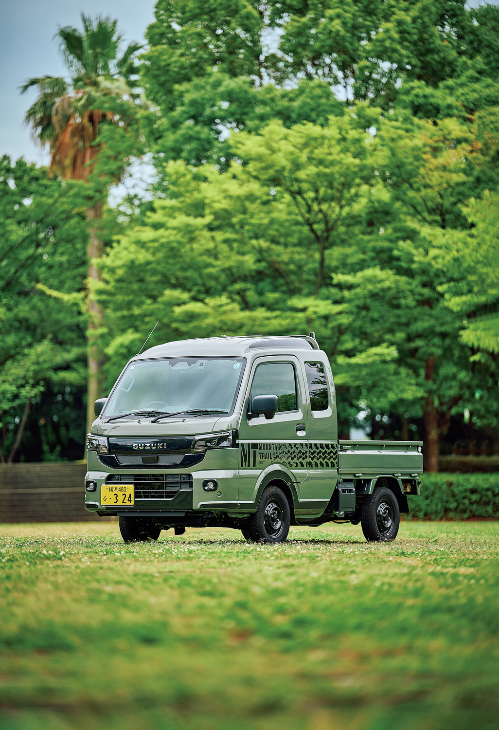 シートを倒せる極楽・軽トラ「スーパーキャリイ」にキャンプ道具を積んでみた！