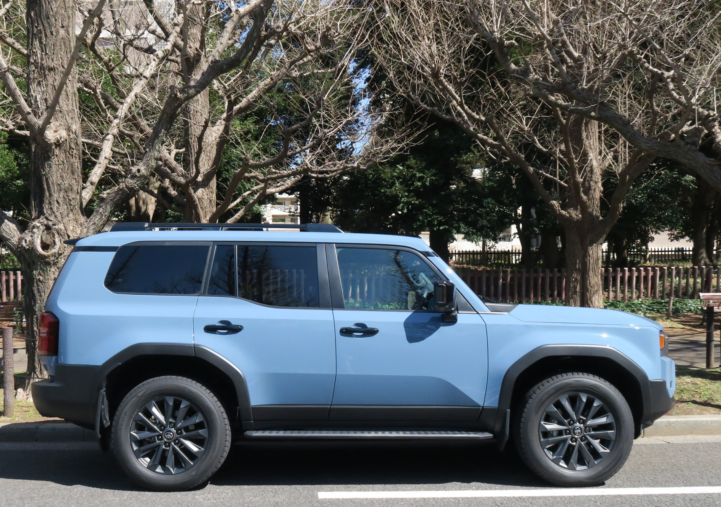 入手困難な人気車、ランドクルーザー250のZXを試乗してわかったクルマ