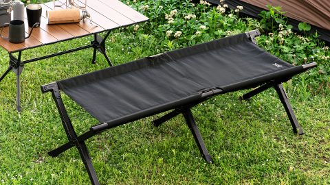 車内の荷室がすっきり！DODの人気アイテム「グッドラックベンチ」が使いやすくリニューアル