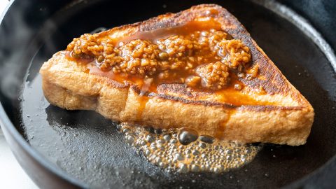 桃も旬！ 福島の道の駅「ふくしま」の「三角油揚げ」×「醤油麹」で絶品キャンプ飯