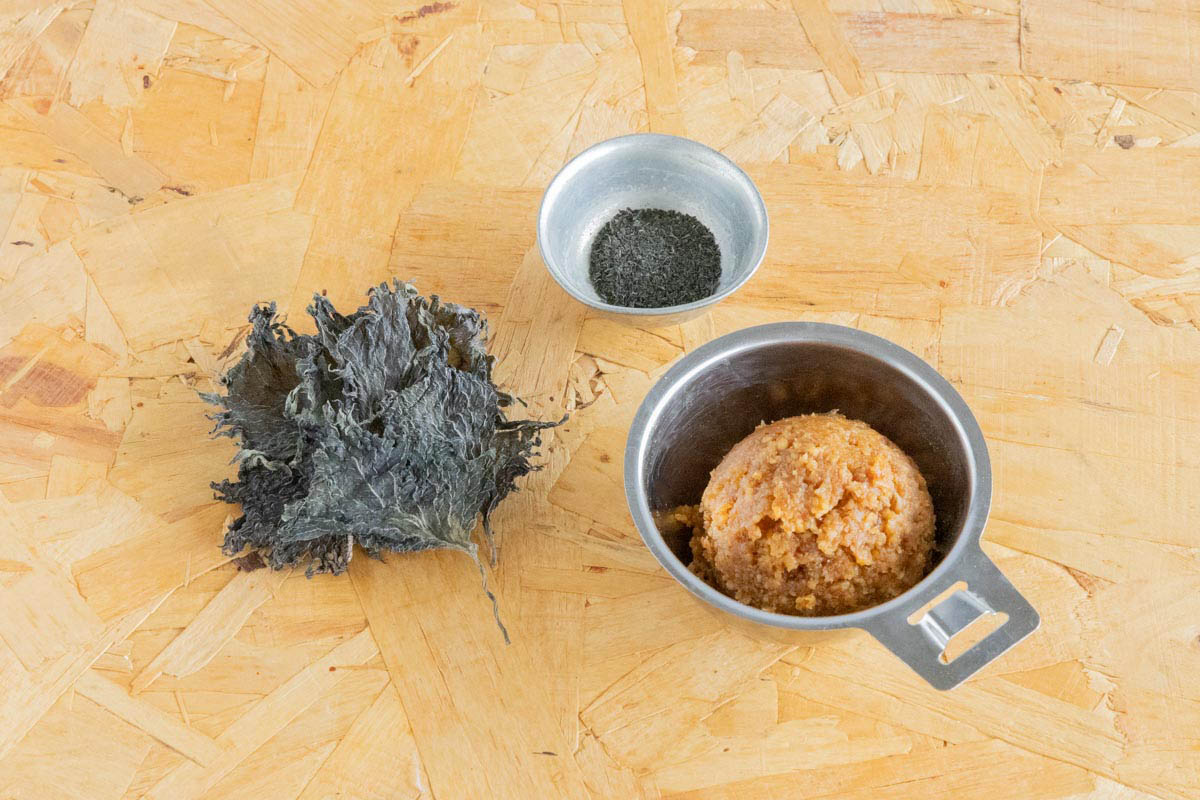 赤しその香り味噌で使用した材料