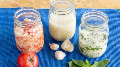 夏に重宝する手作り「野菜麹」3種！トマト、バジル、にんにくで作る発酵調味料レシピ