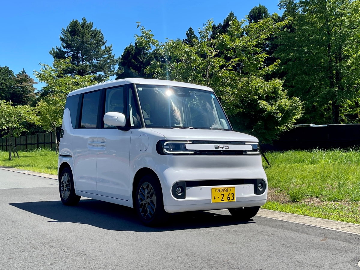 【BYD ラッコに試乗】話題の軽EVは多彩なシートアレンジが外遊びで活きる！