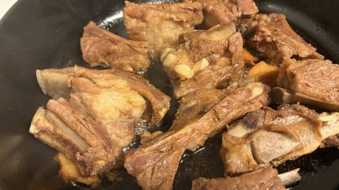 スペアリブの下茹では必要？やわらかく仕上げる方法や時間・おすすめレシピを紹介！