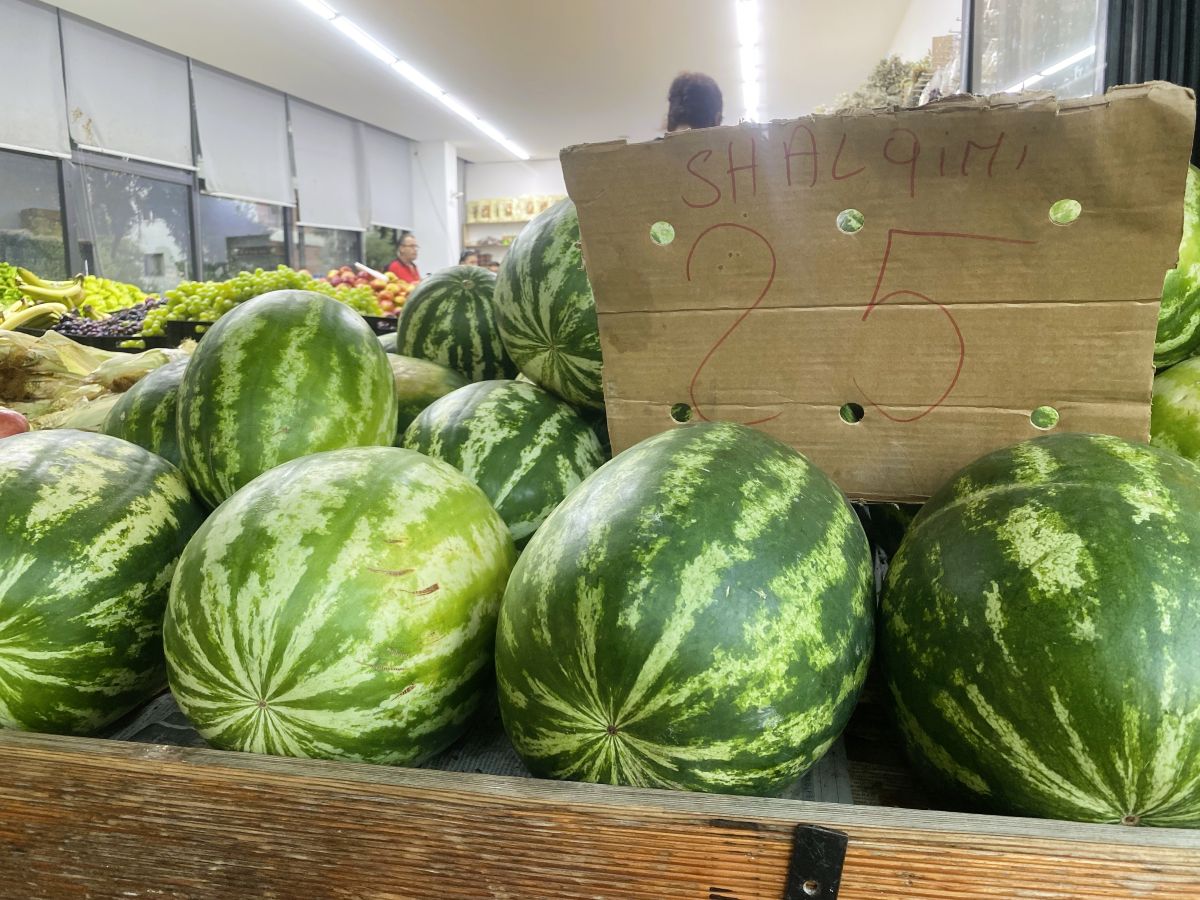 八百屋のスイカ