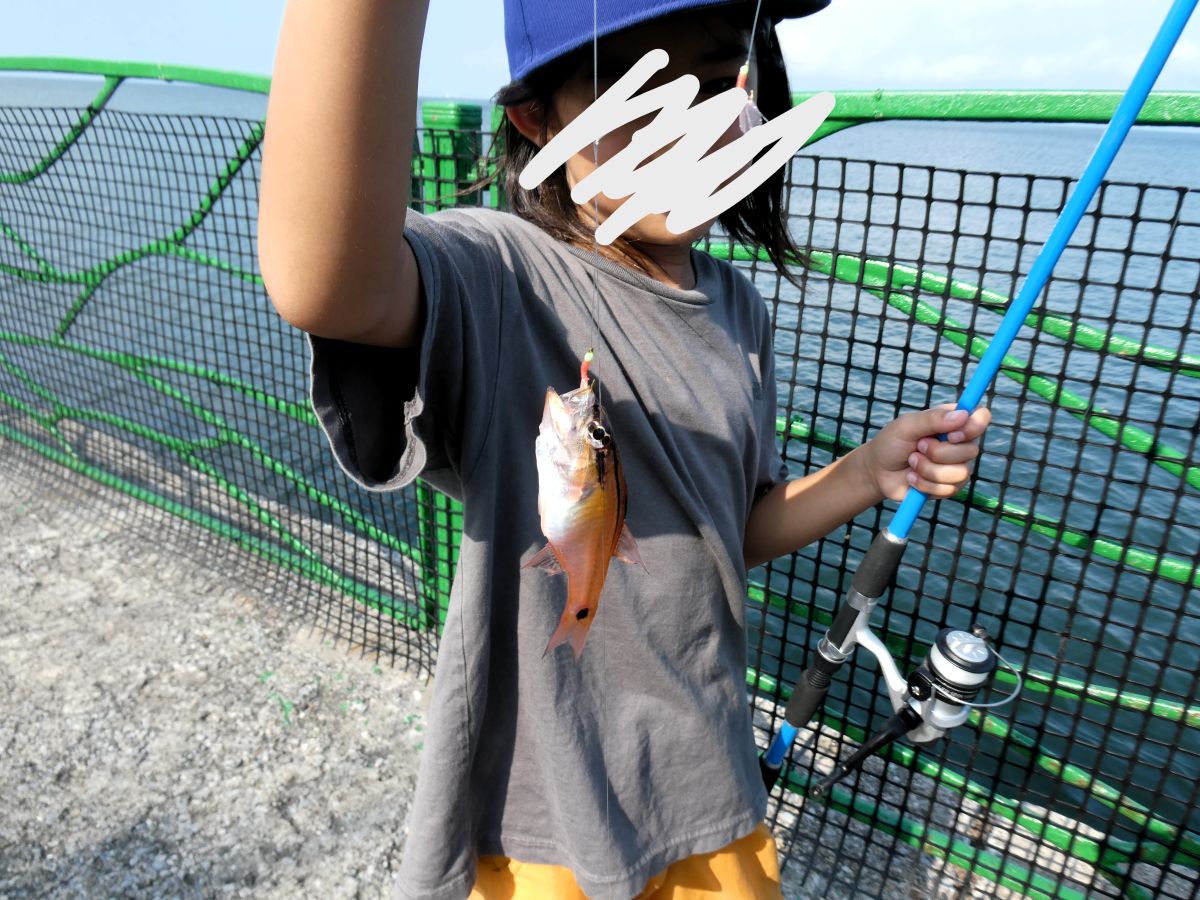 ネンブツダイを釣る次男