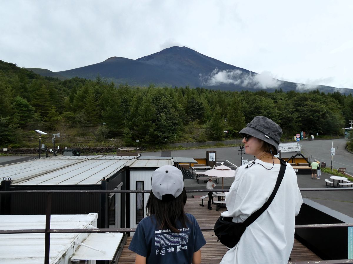 展望所から富士山を眺める