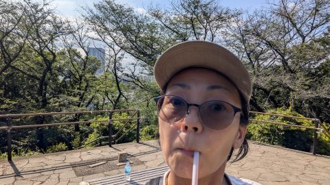 「そのとき」はあっけなくやってきた！ 戸山公園“山手線の内側最高峰”登頂記【鈴木みき「都立公園へ行こう！」3】