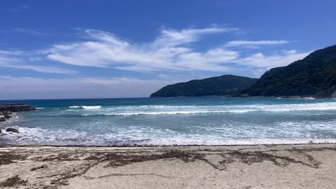 五島列島で台風の波に乗る。特別な「ゾーン」に魅了されて