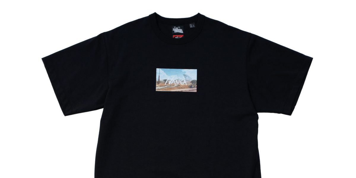 NANGA (ナンガ) ／ 「モンスターハンター」エコハイブリッド 隔ての砂原 Tシャツ