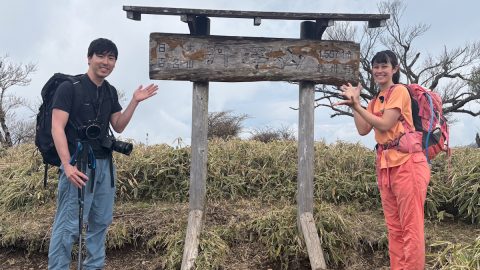 1座目は丹沢山へ！妻びあんか初めての山小屋泊で本と食事を満喫【山とぼくら日本百名山の旅 vol.2】