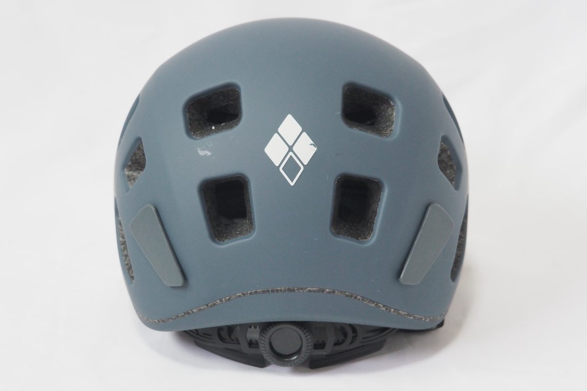 ヘルメット後部
