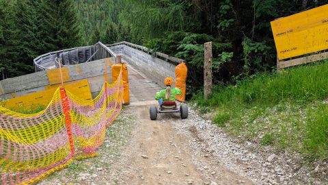 砂利道だ！橋だ！トンネルだ！大自然の「マウンテンカート」がワイルドすぎた