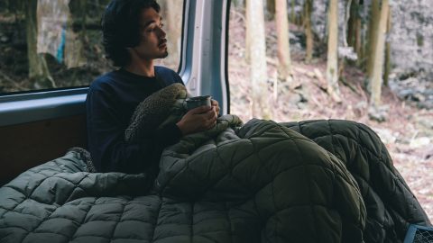 大ヒットした「LUGH魔法瓶ブランケット」がより快適にアップデート！かつてない暖かさ＆タフさを実現