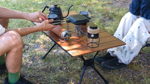 めちゃくちゃ軽い！コンパクトなのにメインテーブルとして使えるDOD「マジカルテーブル」が便利すぎる