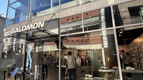 走り出せるショップ サロモンストア 吉祥寺店の3D足型計測でぴったりのランニングシューズに出会う