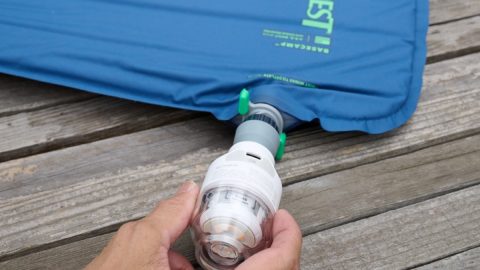 「タイニーポンプ3X」はスピード重視！ 超小型の電動空気入れが進化した