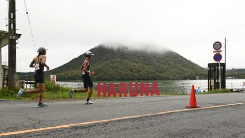 標高1100mの“空に一番近いフルマラソン”！？ 過酷さで知られる「榛名湖マラソン」に挑戦