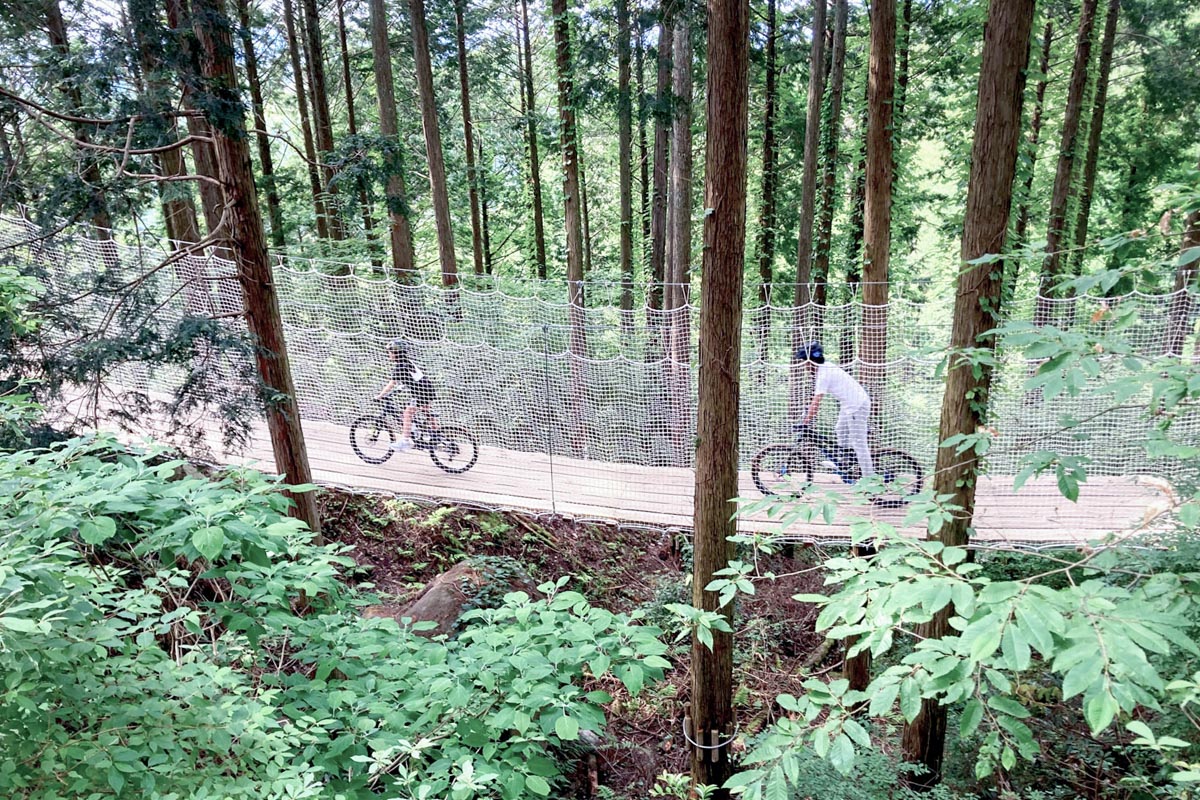 親子も、初心者も、乗り慣れた人も楽しい！滋賀・栗東のMTBパークで秋の山を遊んできた